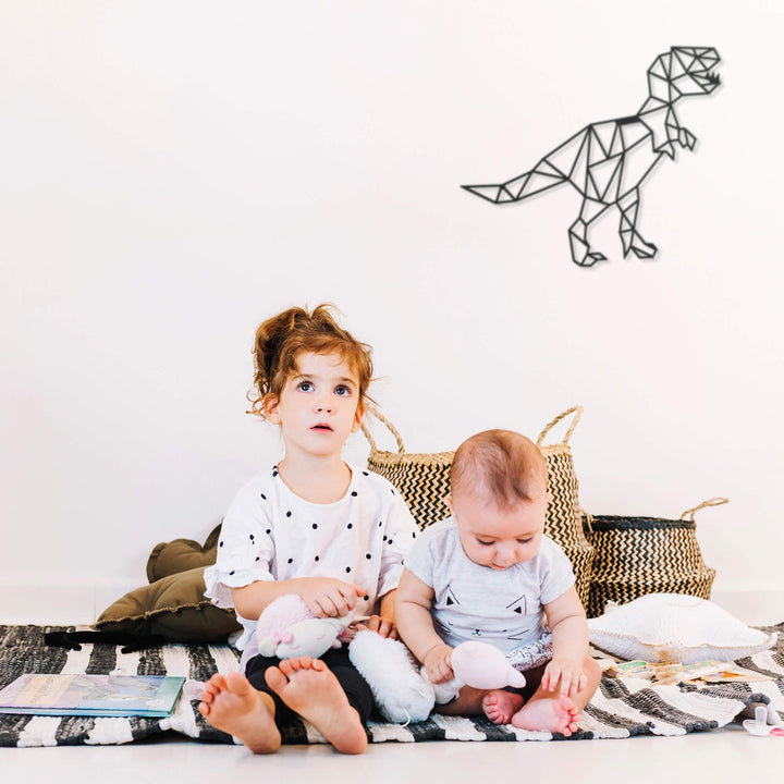 Metalen wandecoratie in huiskamer Dino - kinderkamer