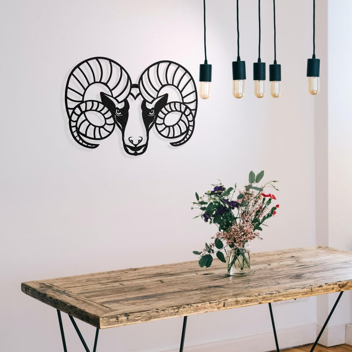 Metalen wandecoratie in huiskamer Steenbok - Lifestaal