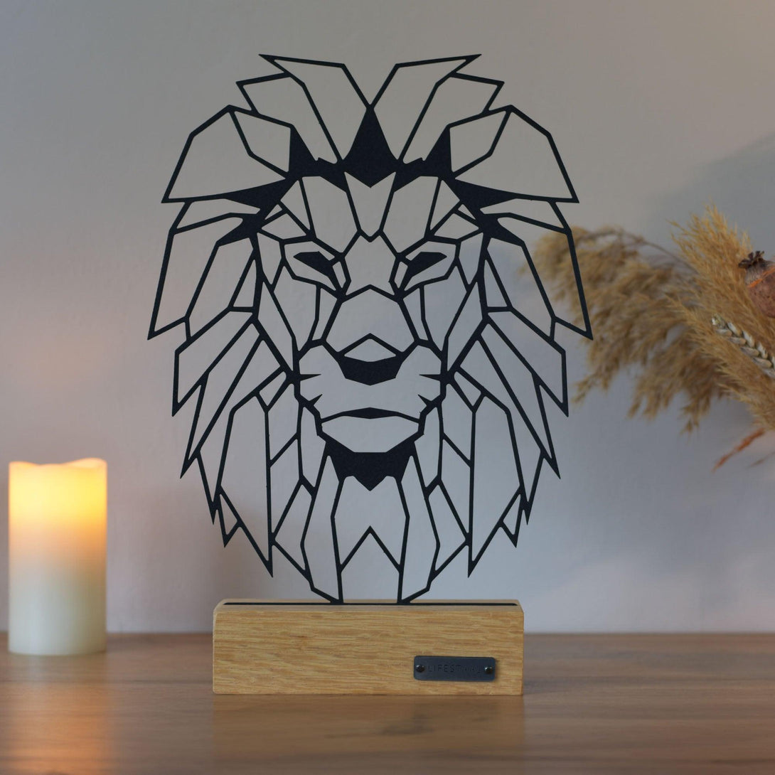 Ornament op houten voet - Leeuw - Lifestaal