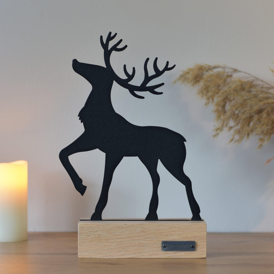 Ornament op houten voet - Rendier - Lifestaal